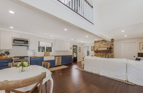 Rayne House | 3bed/2bath Country Lakehouse