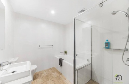 Homebush Apartment | 3bedroom Serenity Stay in Homebush