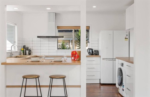 Brisbane House | 3Beds Value & Comfort Stay | Airport, CBD & Cafes