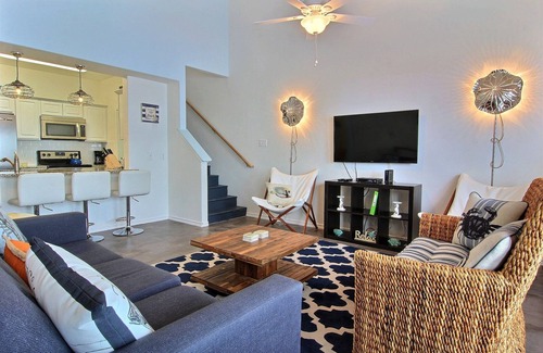 Corpus Christi House | 3BR/2B, Clean,Family Friendly, Pool, Close to Beaches. Weekly/Monthly Discounts.