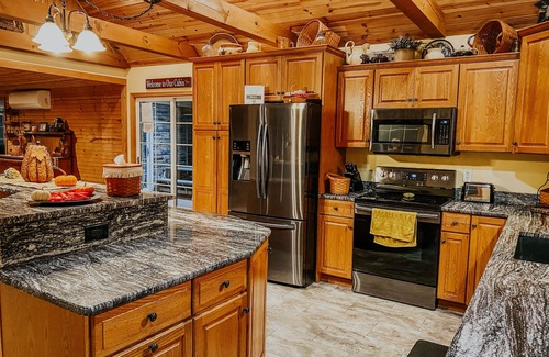 Millmont Cabin | 3BR Cozy Country Cabin w/Hot Tub near Penns Creek