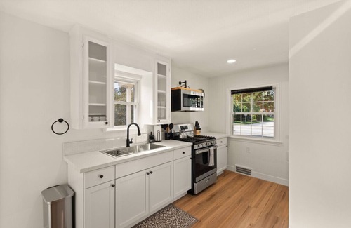 Euclid Apartment | 3BR Home Bright & Open In Euclid Near Cleveland!