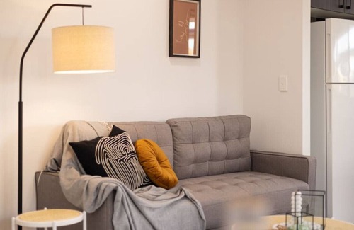 Browns Plains House | 3BR home w/cozy interior design