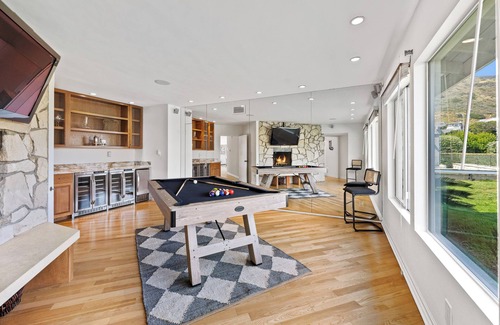 Eastern Malibu House | 3BR Malibu Oasis with Pool