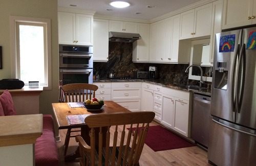 Vanderhorst Plantation House | 3BR Peaceful, Kiawah, Lagoon View Home, Wifi, Comfortable and Welcoming