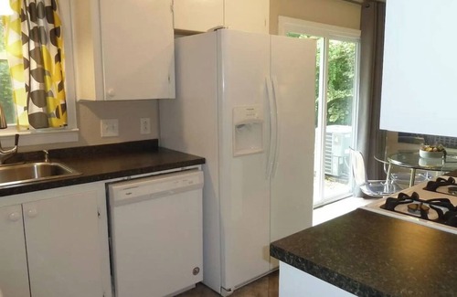 University Hills and Windsor Park House | 3BR Pet-Friendly Home w/Big Yard