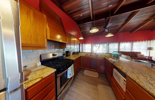 San Pedro House | 4 Bed-Bath Beach House and Casita - Sleeps 8+