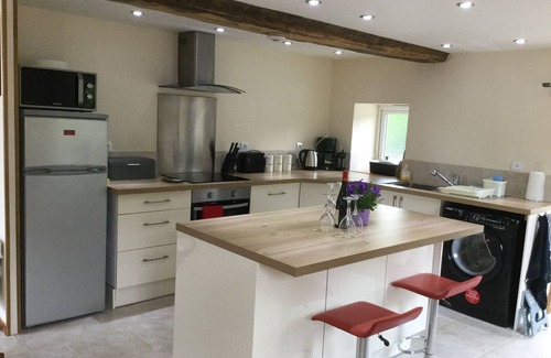 Couesmes-Vauce House | 4 bed/bath farmhouse,grand garden, pool, BBQ, Normandy,Brittany, Pays de Loire