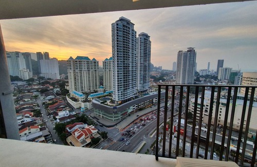 Tanjung Tokong Apartment | 4 Bed Rooms Luxury Seaview Homestay at Gurney Penang无敌海景四房套房