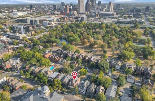 Victorian Village House | 4 Bed Townhome near Goodale Park