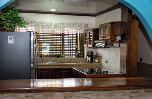 Barrio Pilo House | 4 Bedroom & 3 Bath Villa just 3 blocks from Downtown La Fortuna