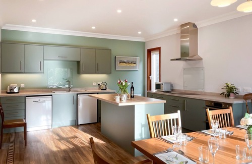 Tayvallich Cottage | 4 bedroom accommodation in Tayvallich, near Lochgilphead