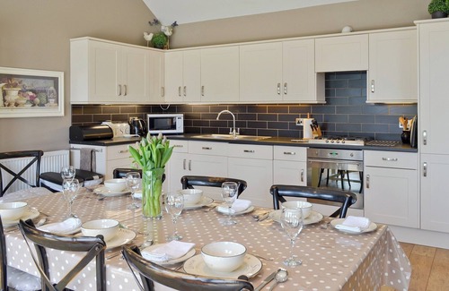 Cayton Cottage | 4 bedroom accommodation in Killerby, near Scarborough