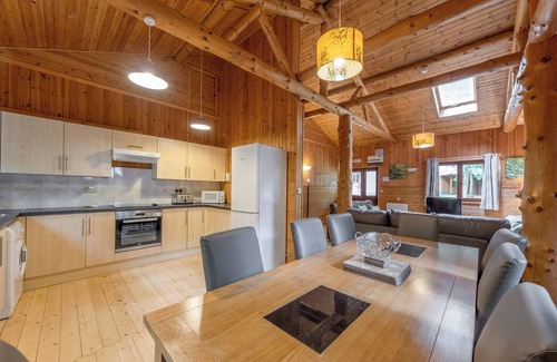 Overton-on-dee Ski Chalet | 4 bedroom accommodation in Ellesmere
