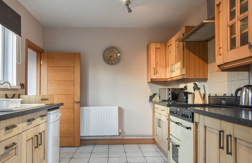 Kidwelly Cottage | 4 bedroom accommodation in Kidwelly