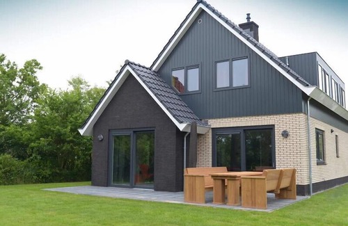 Den Burg House | 4 bedroom accommodation in Den Burg