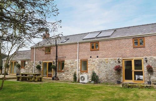 Penyffordd Cottage | 4 bedroom accommodation in Penyffordd, near Chester