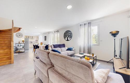 Marsaneix House | 4 Bedroom Amazing Home In Sanilhac