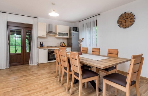 Otocac House | 4 bedroom amazing home in Otocac