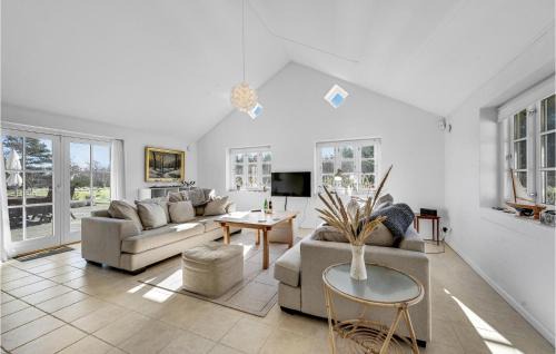 Øby House | 4 Bedroom Amazing Home In Ulfborg