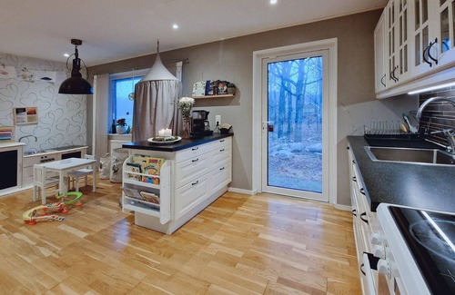 Roke House | 4 bedroom amazing home in Röke