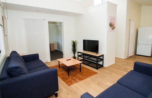 Golden Point Apartment | 4 Bedroom Apartment | Ideal for families, couples, individuals and others