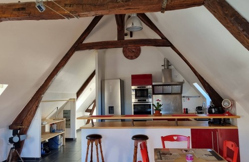 Trosly-Breuil Apartment | 4-bedroom apartment with balcony