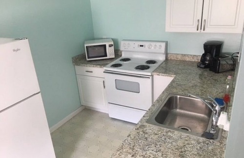 Hampton Apartment | 4-bedroom Apartment on Hampton Beach Strip