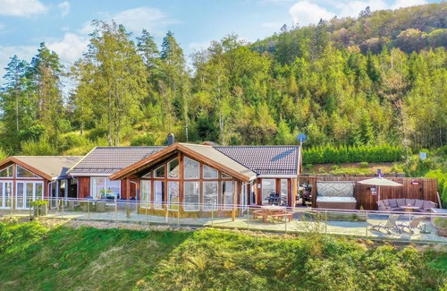 Farsund House | 4 bedroom awesome home in Farsund