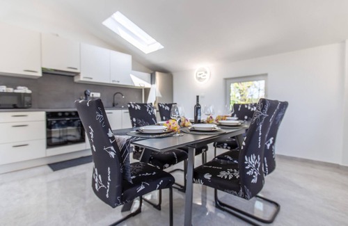 Sezana House | 4 bedroom beautiful home in Sezana