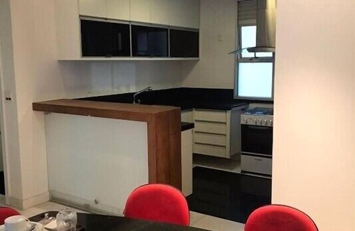 Belvedere House | 4-bedroom family apartment near BH shopping and Biocor hospital
