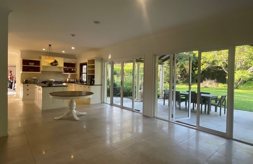 Highvale House | 4 Bedroom family size Homestead with pool