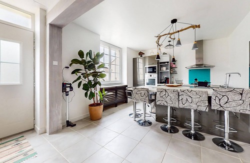 Jarnac House | 4 bedroom gorgeous home in Jarnac