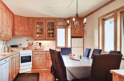 Hervik House | 4 bedroom gorgeous home in Hervik