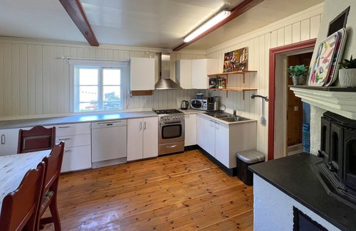 Vang House | 4 bedroom gorgeous home in Ryfoss