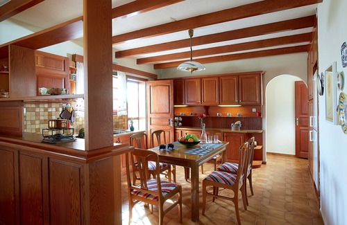 Livadi Villa | 4 bedroom vintage villa, 15 meters away from the beach