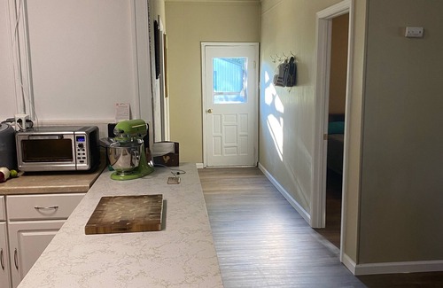 Carlisle Apartment | 4 Bedroom Home Away From Home- REMODELED 10/21