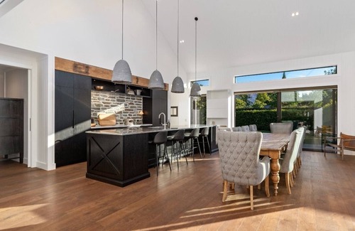 Lake Hayes House | 4 bedroom home with private swimming pool & spa pool