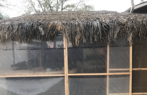 Saskatoon House | 4 bedroom house 3. Bathrooms, tropical backyard, pool, hot tub, tiki bar