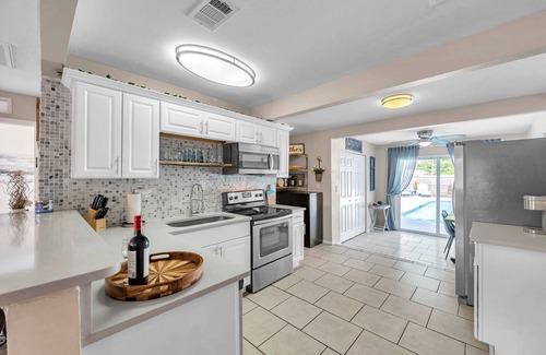 Bayview House | 4-bedroom house in charming St. Petersburg