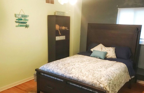 Monroeville House | 4 Bedroom House in Garden City