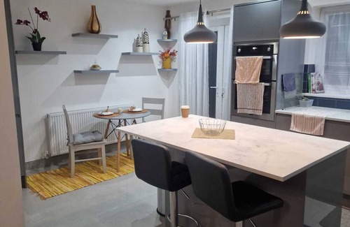 Clayhall House | 4 Bedroom Luxury Home with Garden in East London