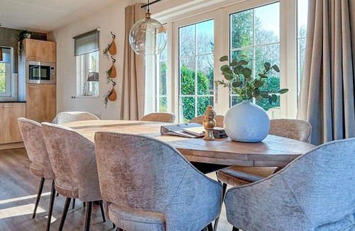 Paasloo House | 4 bedroom pet friendly home in Paasloo