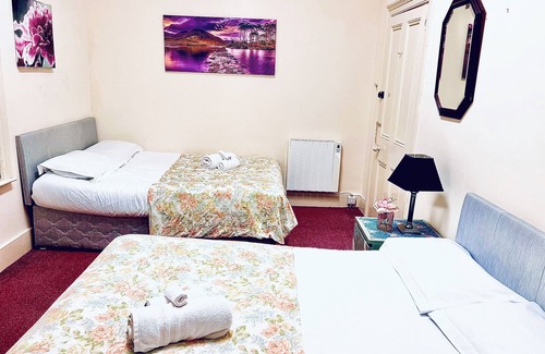 Moycullen Bed & Breakfast | 4-bedroom room in the centre of Moycullen