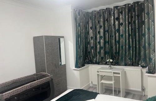 Hale House | 4 Bedroom semi detached House London