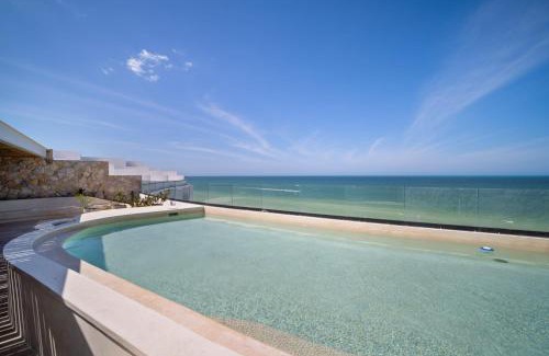 Miramar Apartment | 4 Bedroom Siela Beachfront Luxury Apartment