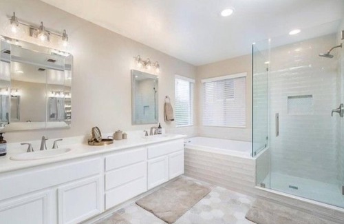 Santa Clarita Apartment | 4 Bedroom Single_family 447551 by Houzlet