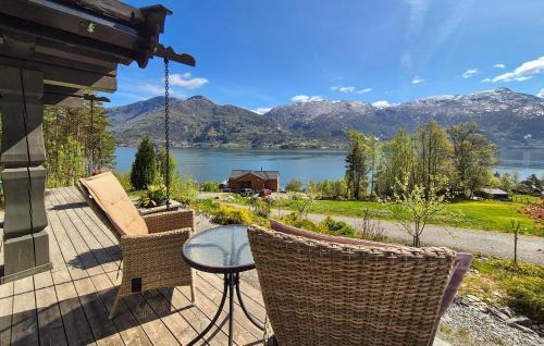 Hardangerfjord House | 4 Bedroom Stunning Home In Tørvikbygd