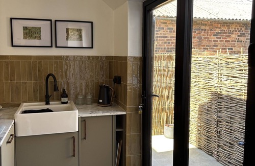 Leek House | 4 Bedroom Town House