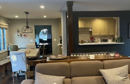 North Arroyo House | 4-bedroom vacation home just 15-minute walk to Rose Bowl Stadium